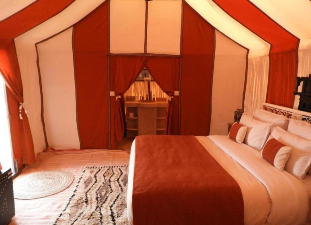 Desert Paradise Luxury Camp Merzouga Buitenkant foto